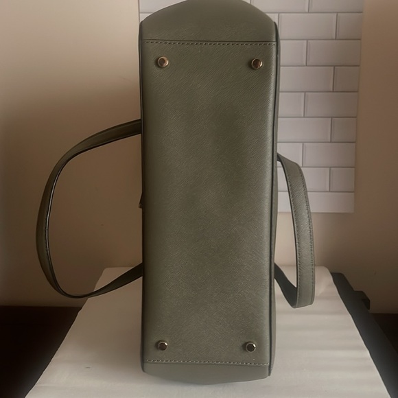 Kate Spade New York’s Cameron Street Lucie Tote - Picture 9 of 9